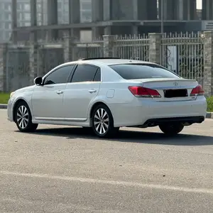 Toyota Avalon, 2011