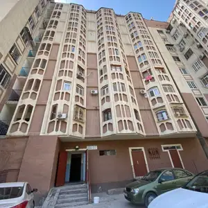 2-комн. квартира, 7 этаж, 123м², домои Кайрокум