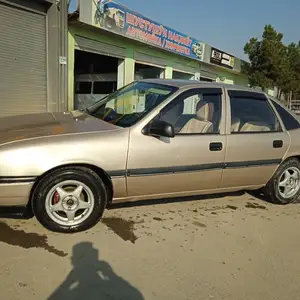 Opel Vectra A, 1990