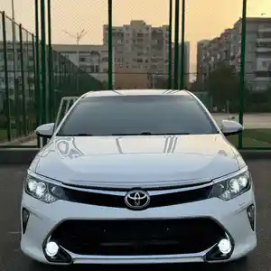 Toyota Camry, 2015