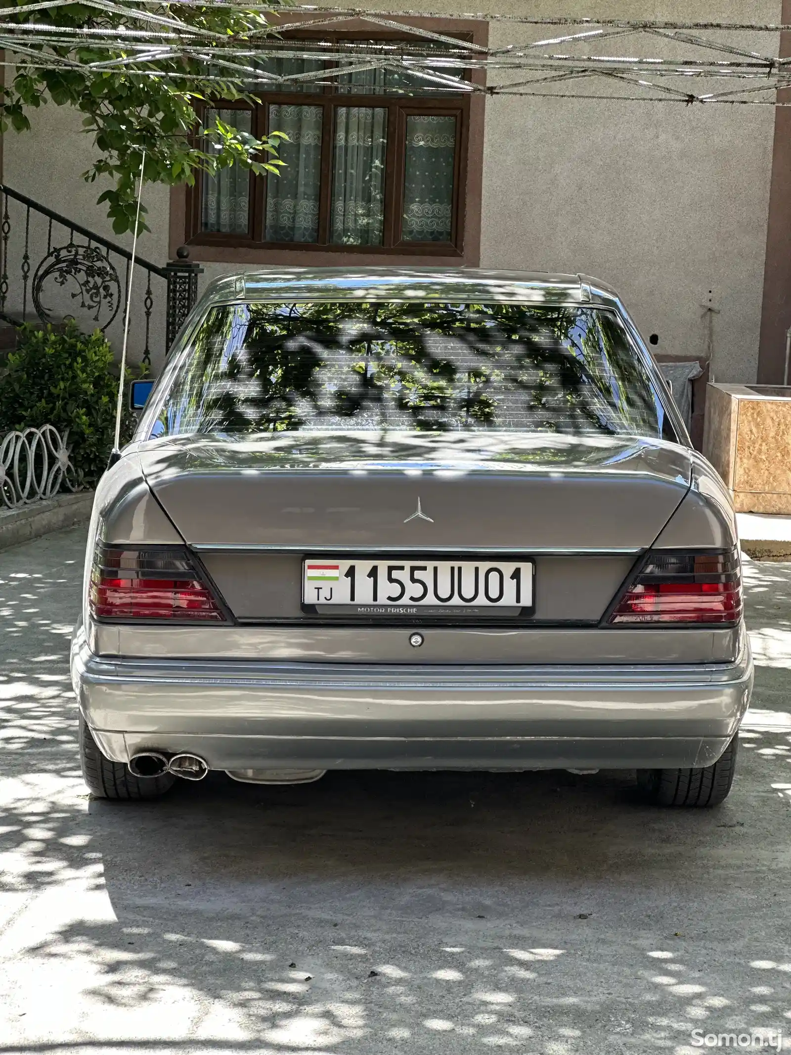 Mercedes-Benz W124, 1993-10