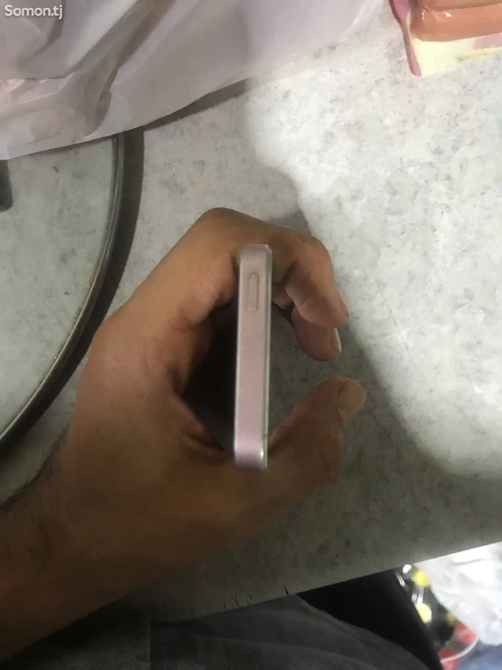 Apple iPhone SE, 64 gb-6