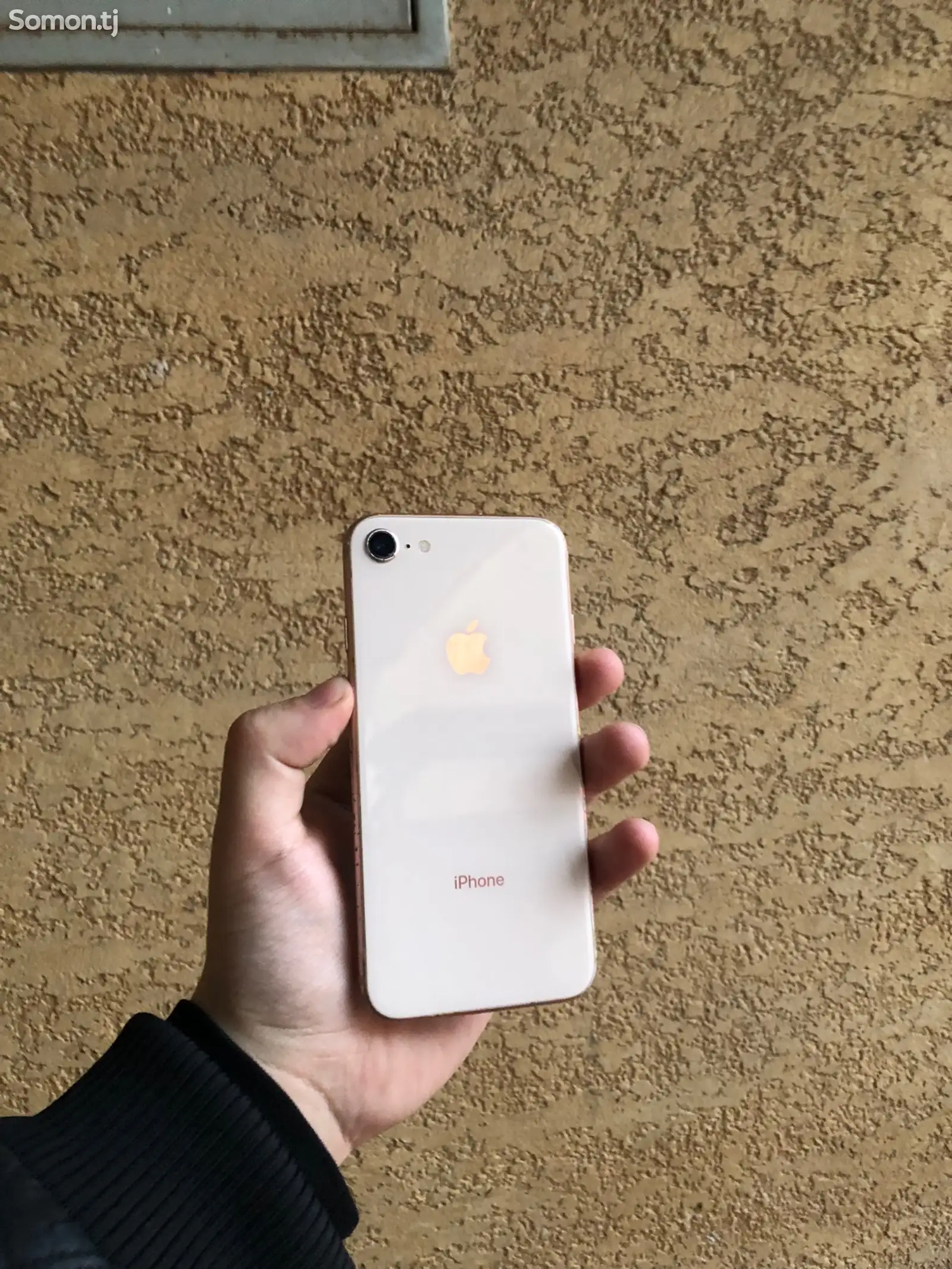 Apple iPhone 8, 64 gb, Gold-1