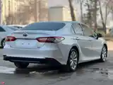 Toyota Camry, 2017-5