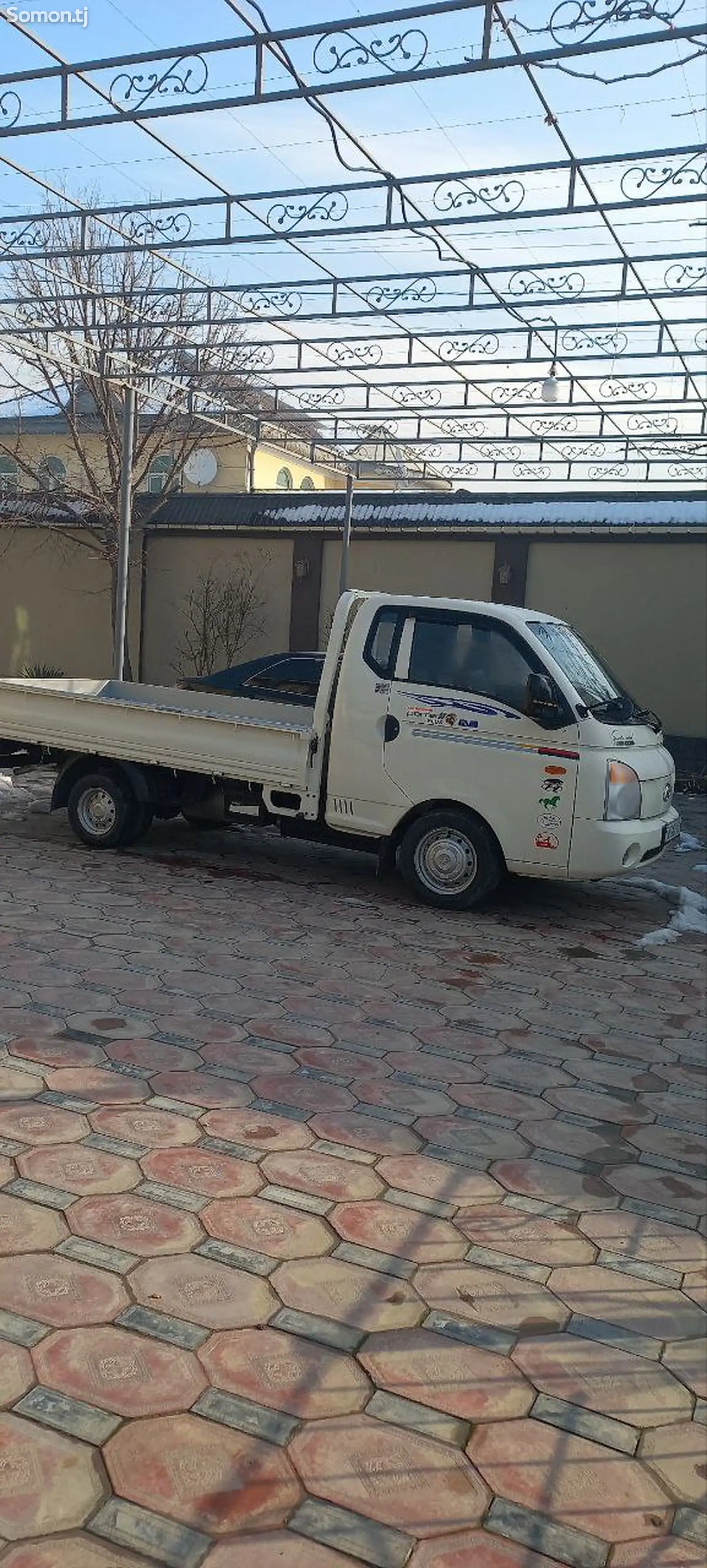 Бортовой автомобиль Hyundai Porter 2, 2010-1