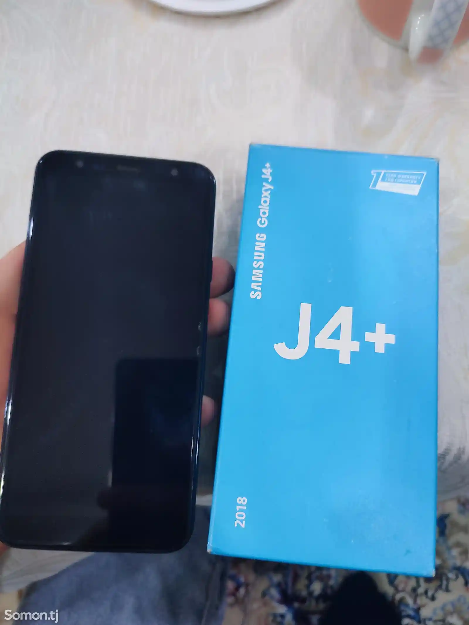 Samsung galaxy J4+-1