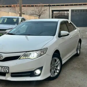 Toyota Camry, 2012