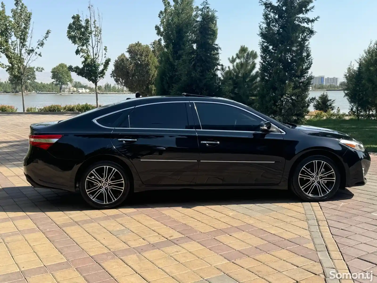 Toyota Avalon, 2015-7