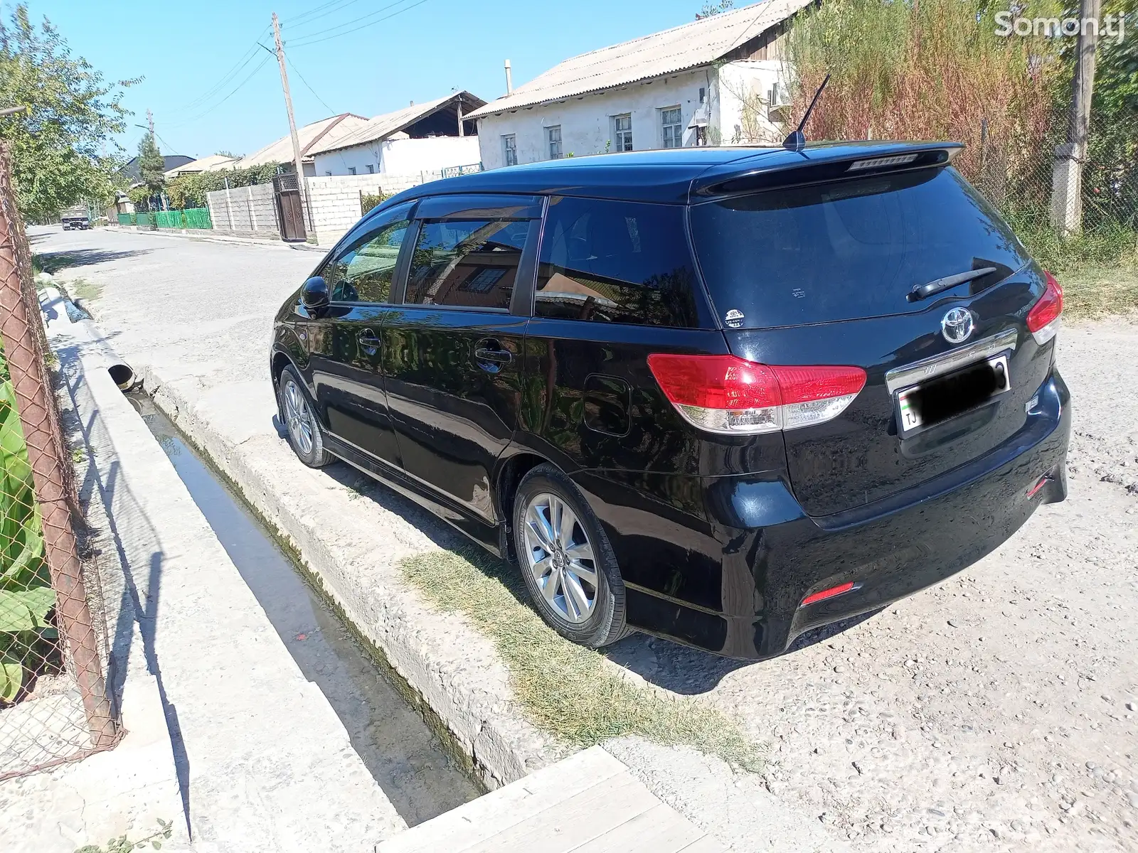 Toyota Wish, 2012-1