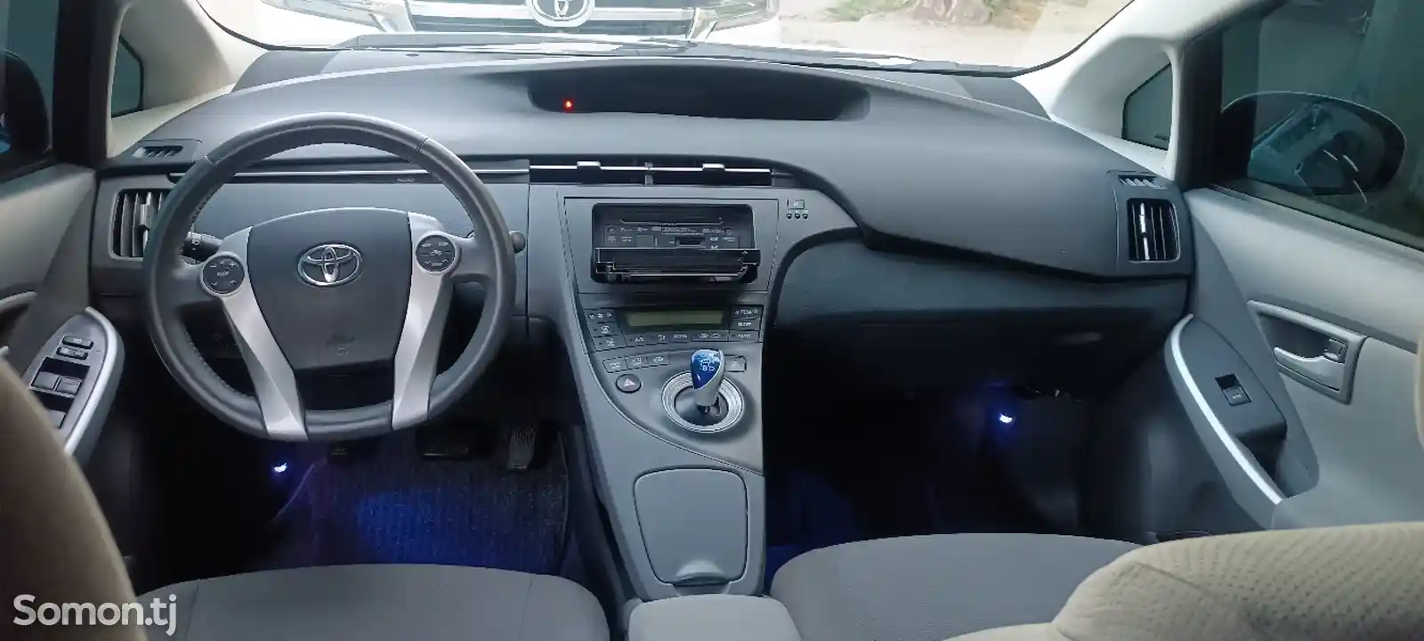 Toyota Prius, 2011-11