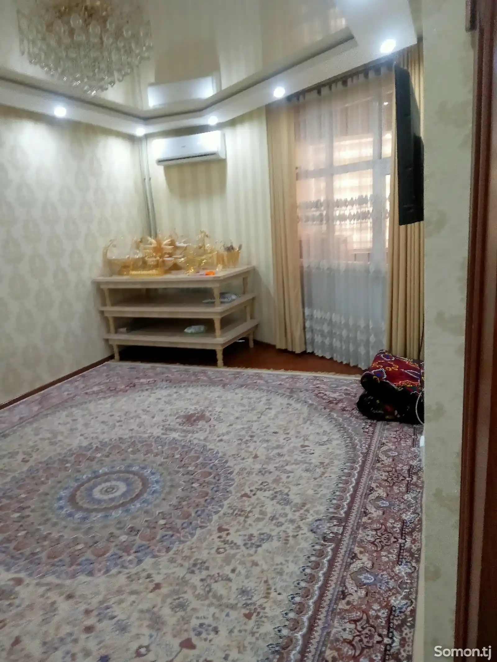 4-комн. квартира, 3 этаж, 80 м², Сино-1