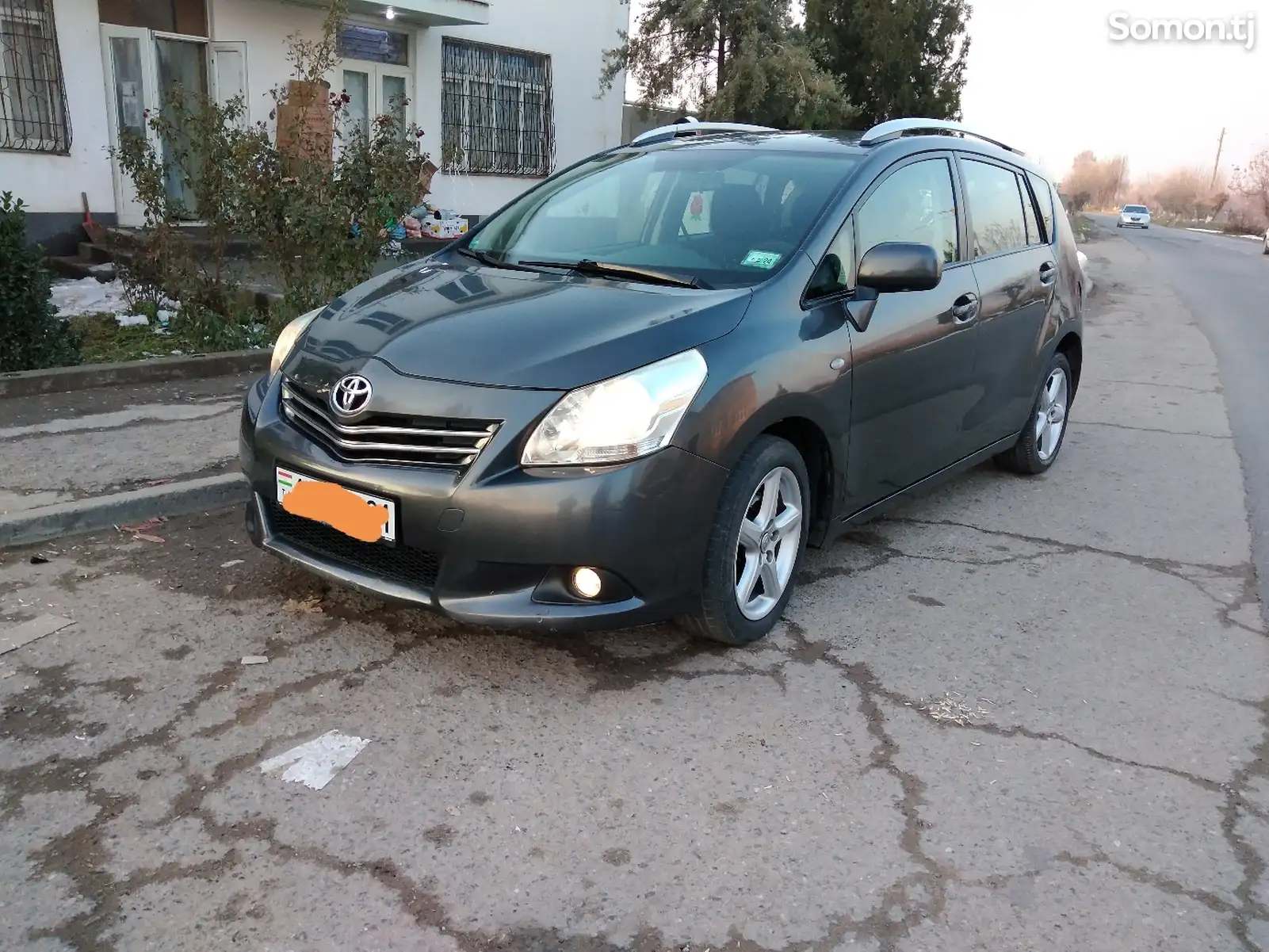 Toyota Corolla Verso, 2010-1