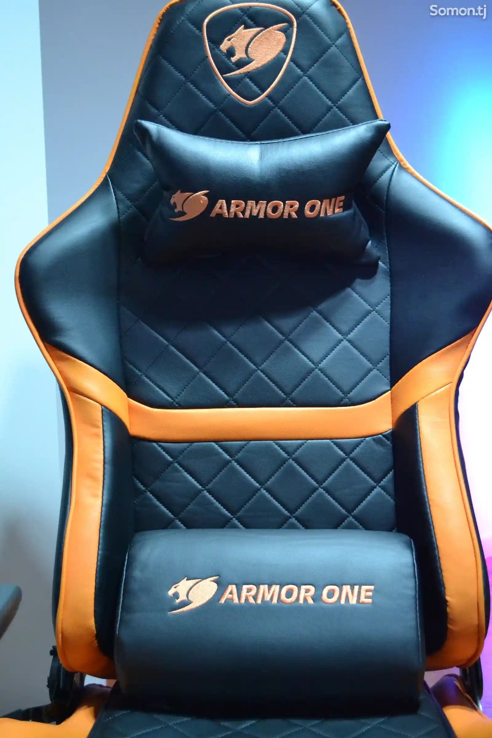 Игровое кресло Cougar Armor One-4