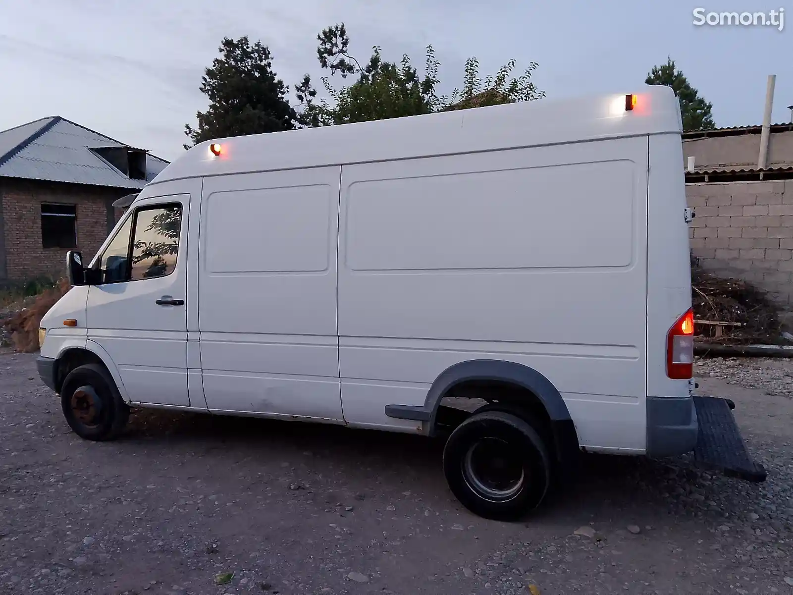 Mercedes-Benz Sprinter, 2000-5