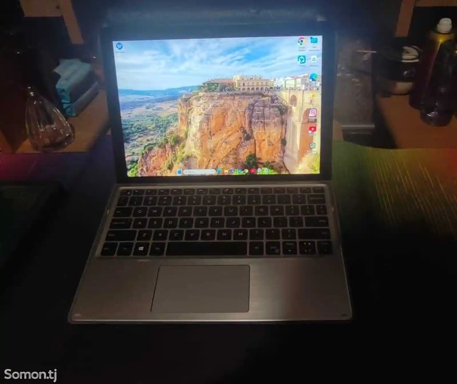 Сенсорный ноутбук Laptop планшет Latitude 7210 2-in-1 Review-4