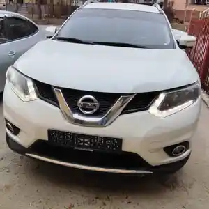 Nissan Rogue, 2014