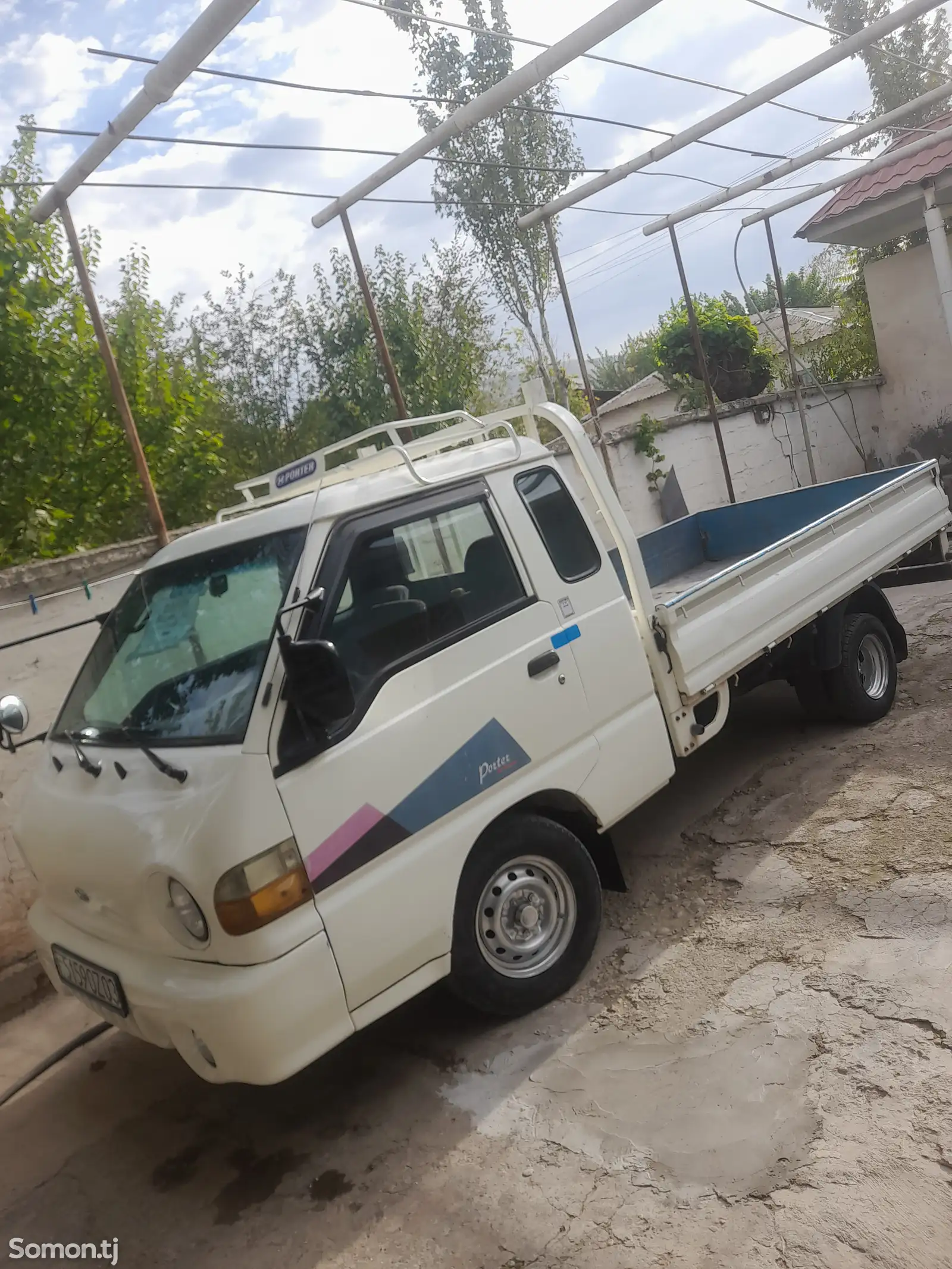 Бортовой автомобиль Hyundai Porter, 2002-1