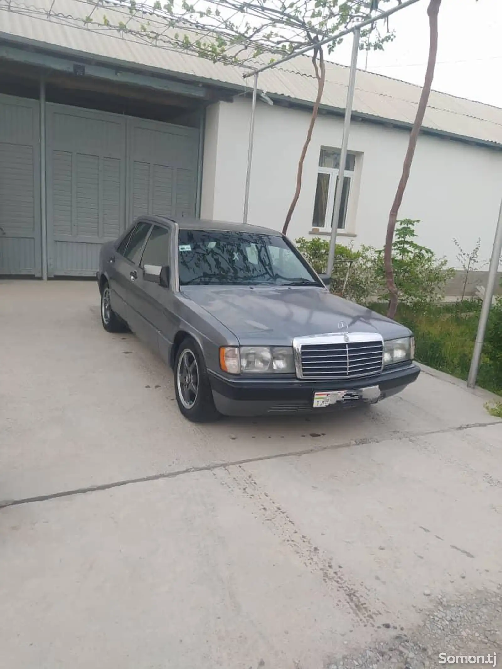 Mercedes-Benz W201, 1990-1