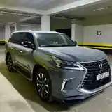 Lexus LX series, 2009-2