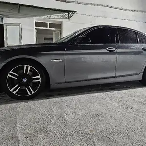 BMW 5 series, 2013