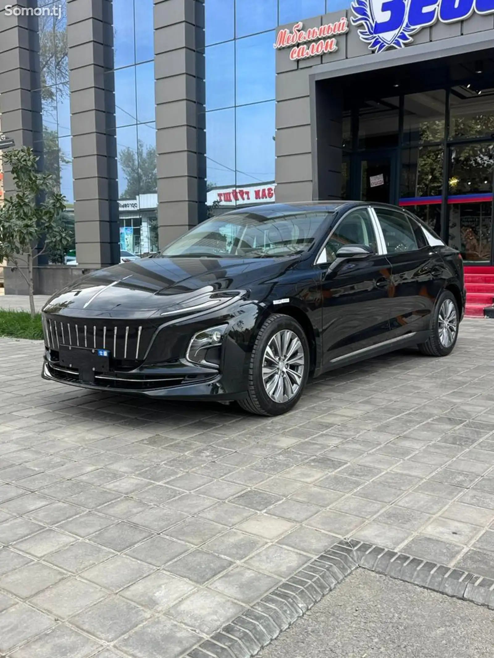 Hongqi E-QM5, 2024-3