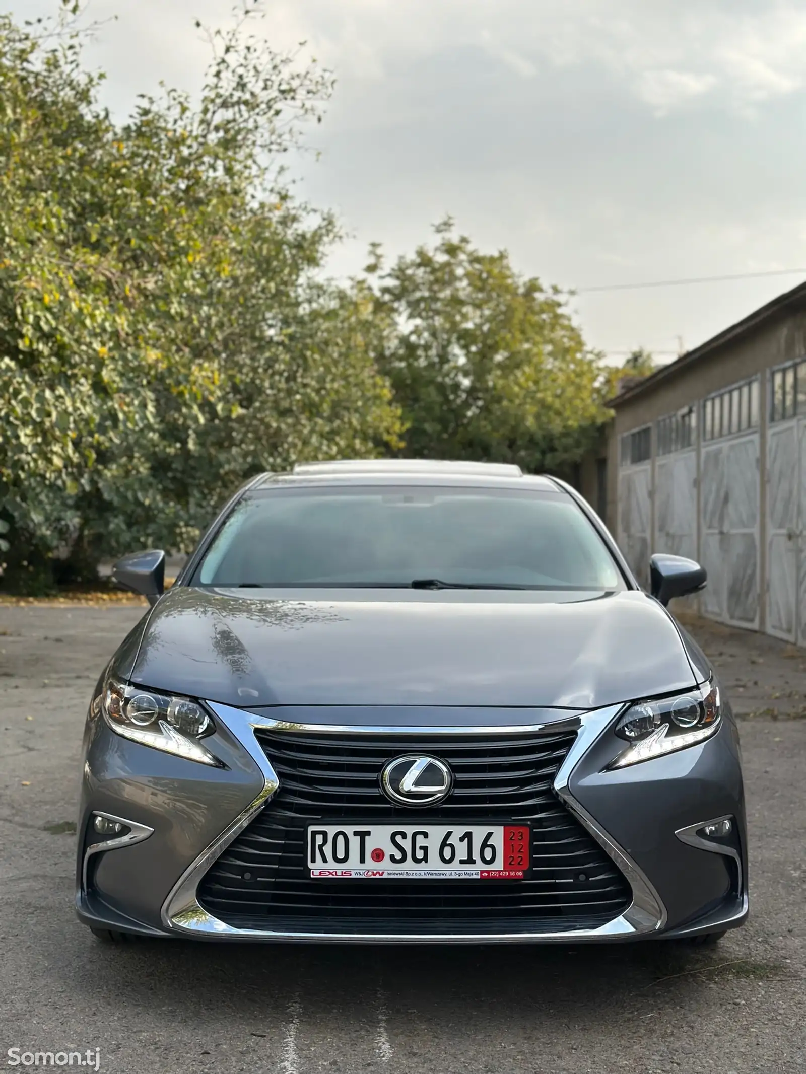 Lexus ES series, 2015-10