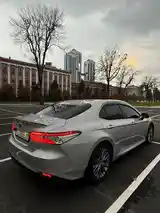 Toyota Camry, 2018-15