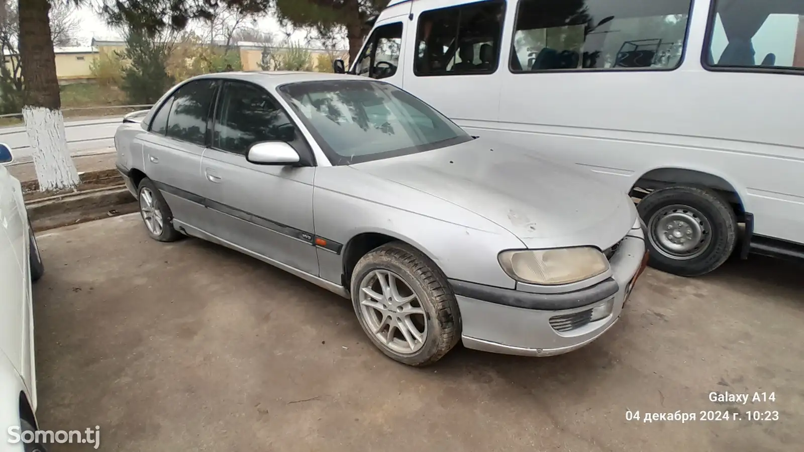 Opel Omega, 2000 на запчасти-1