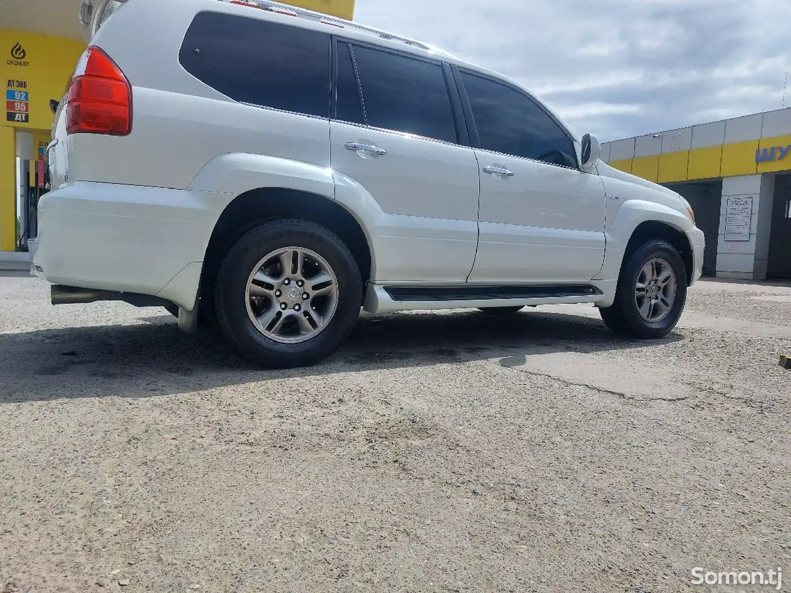 Lexus GX series, 2007-2