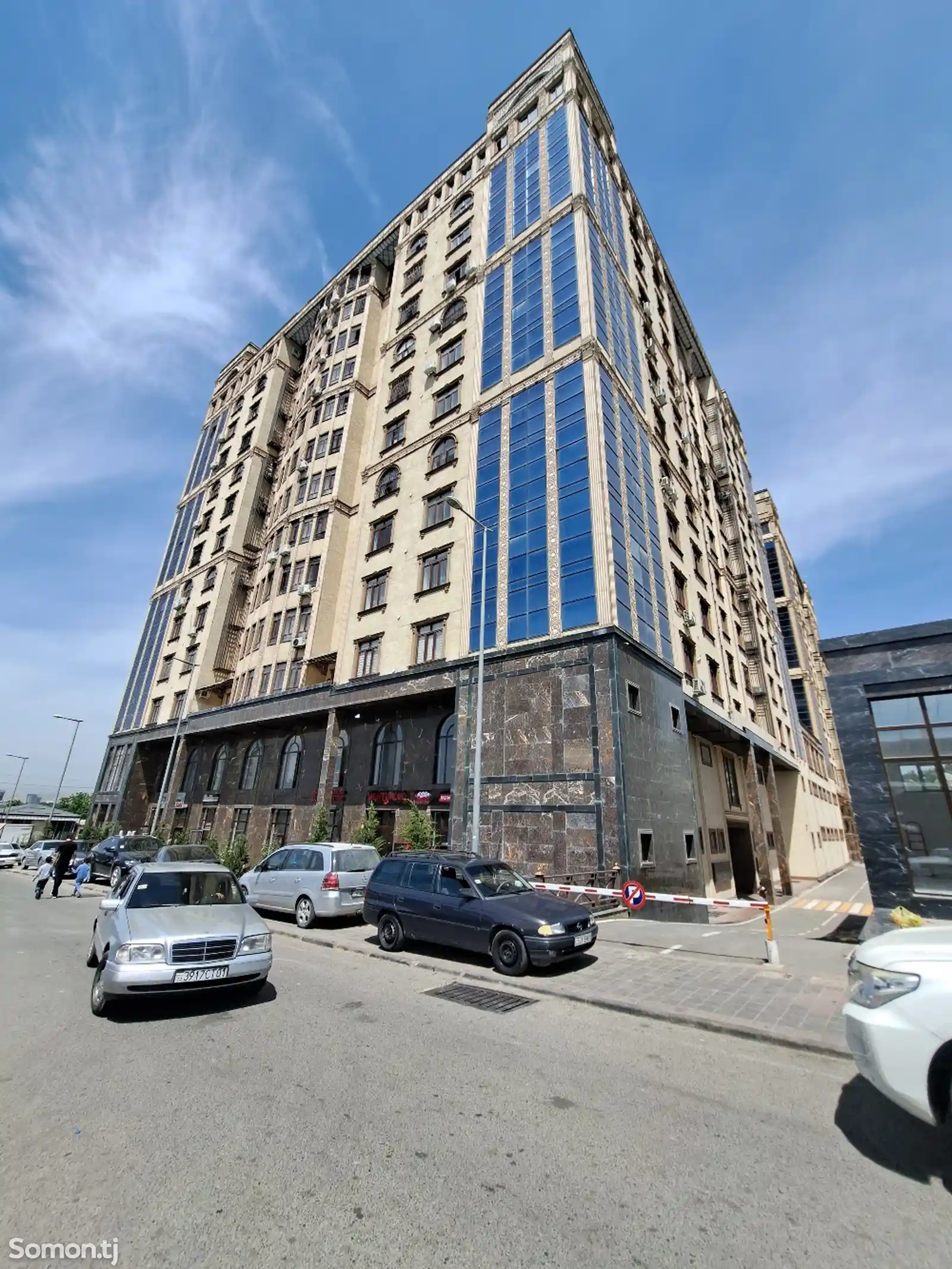 2-комн. квартира, 8 этаж, 60м², Исмоили Сомони-1