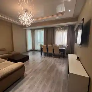 3-комн. квартира, 8 этаж, 100м², И . Сомони