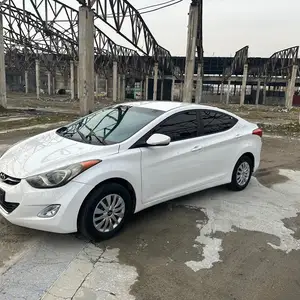 Hyundai Elantra, 2012