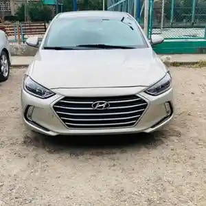 Hyundai Elantra, 2017