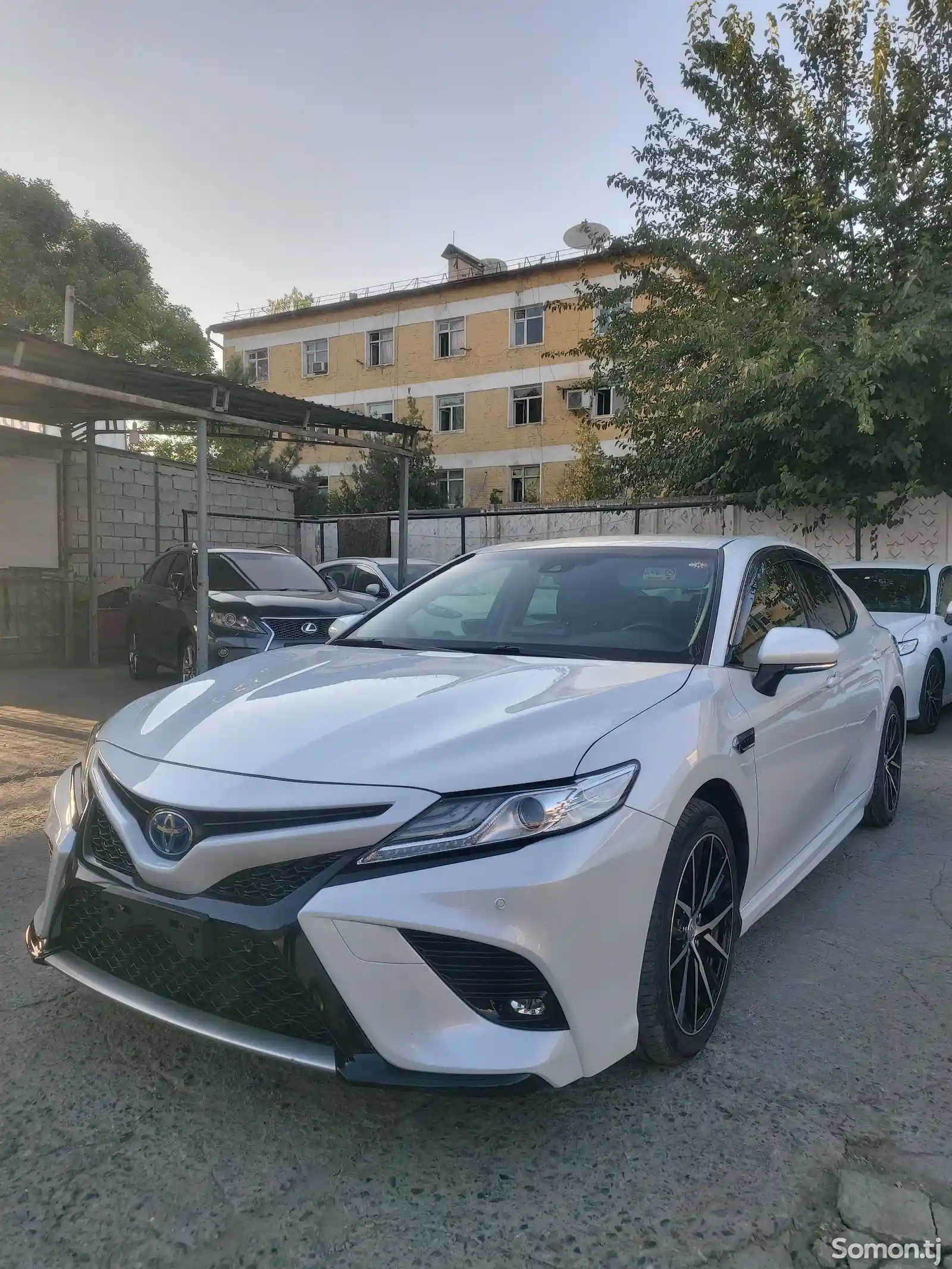 Toyota Camry, 2018-1