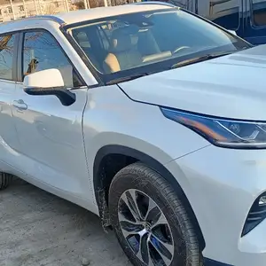 Toyota Highlander, 2022