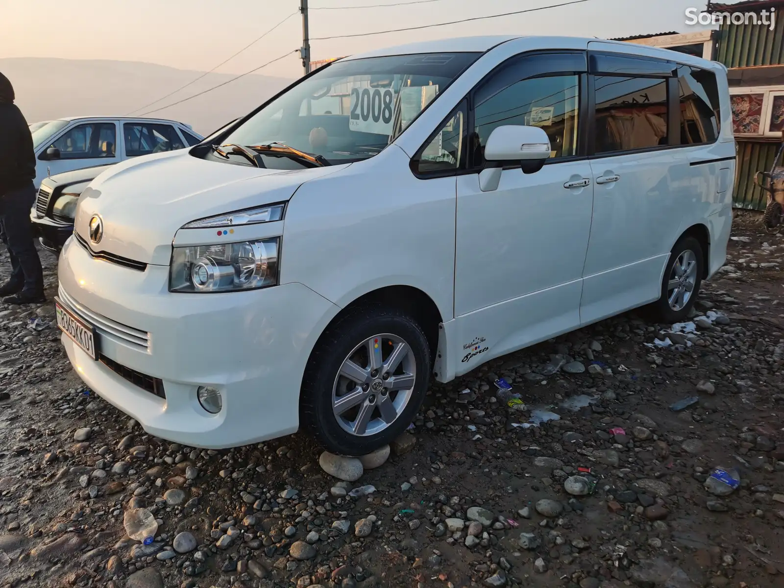 Toyota Voxy, 2008-1