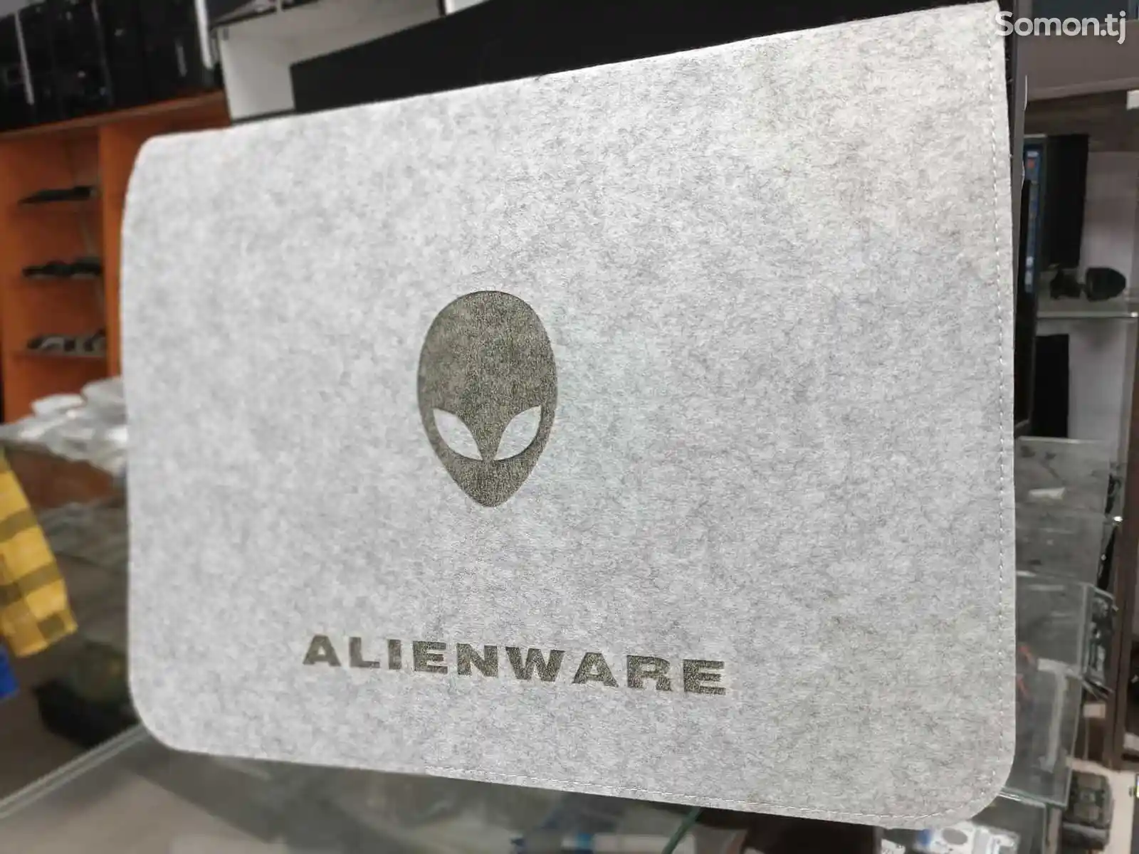 Чехол Для Ноутбука AlienWare-1