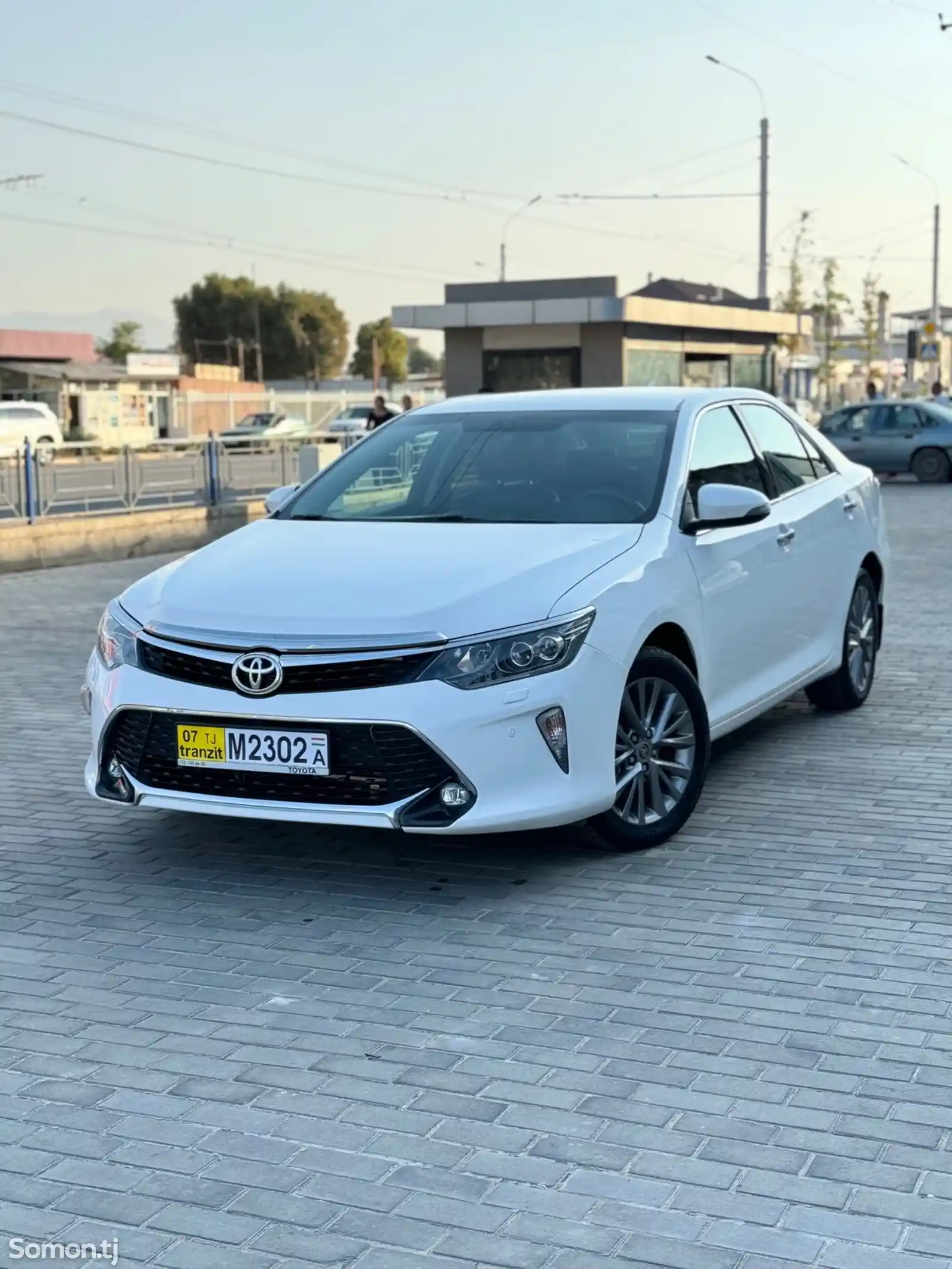 Toyota Camry, 2018-1