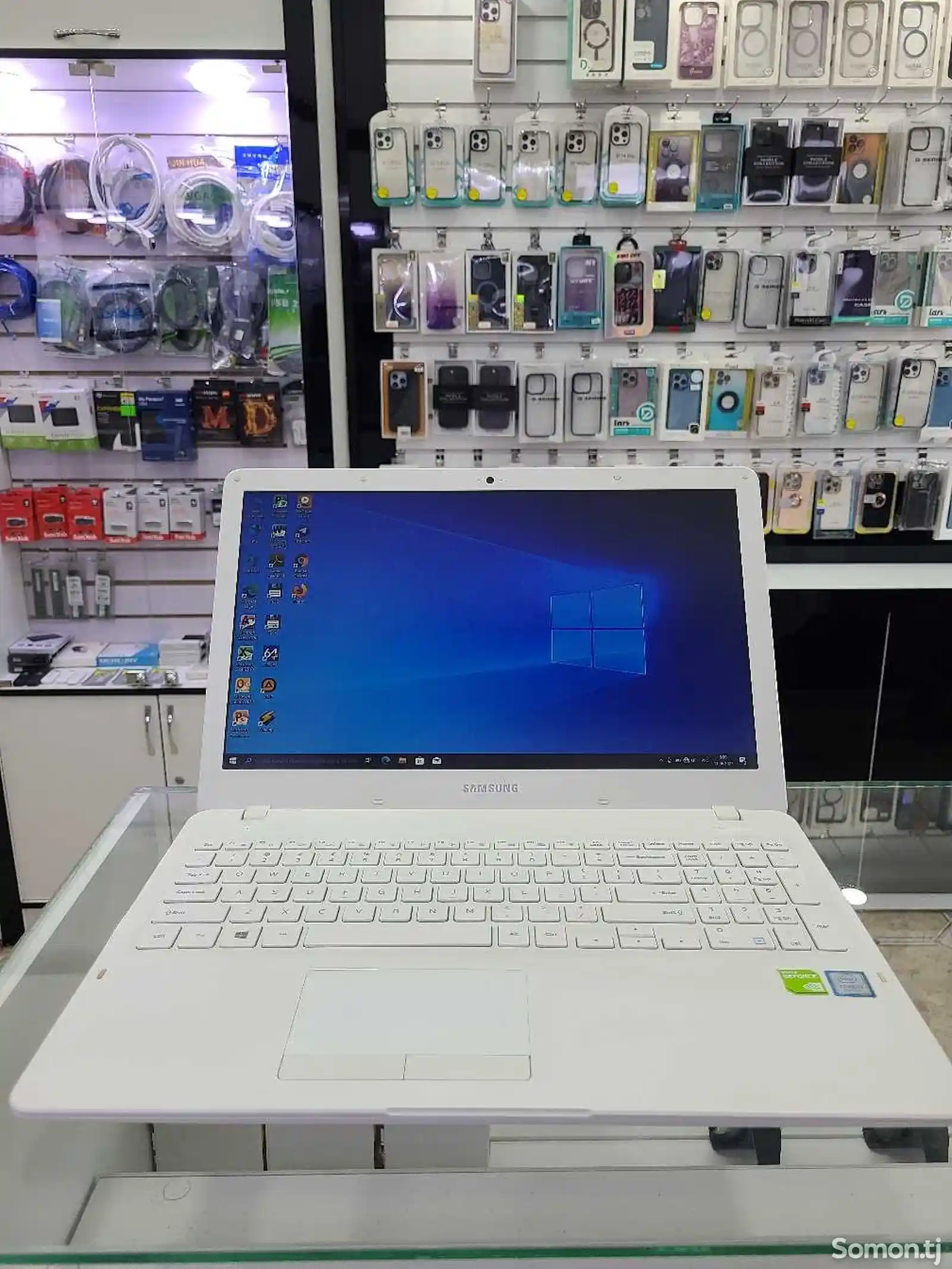 Ноутбук Samsung Core i5 White-2