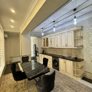 3-комн. квартира, 10 этаж, 120м², Шохмансур