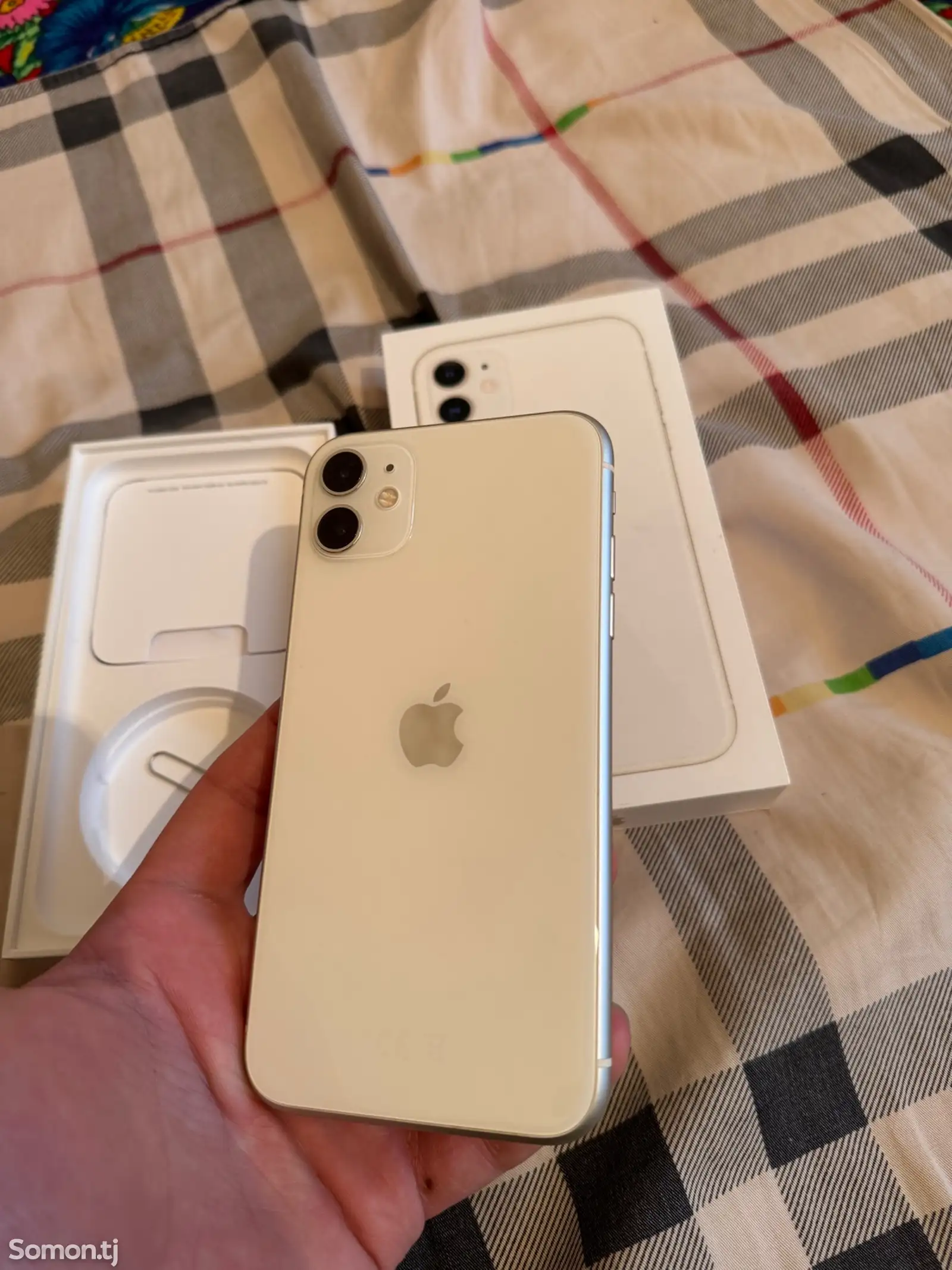 Apple iPhone 11, 64 gb, White-1