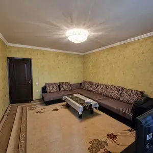 2-комн. квартира, 7 этаж, 75м², Цум