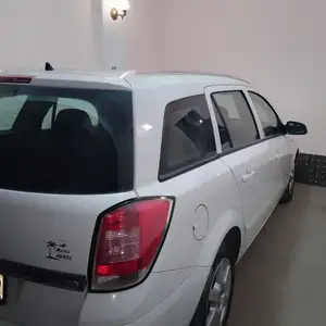 Opel Astra H, 2008