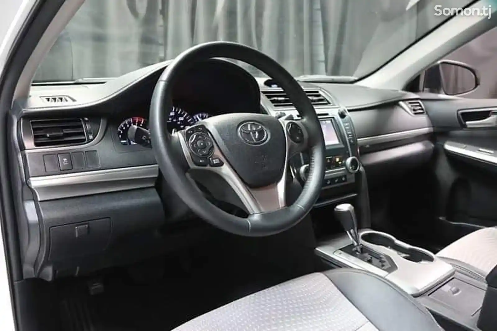 Toyota Camry, 2012-8