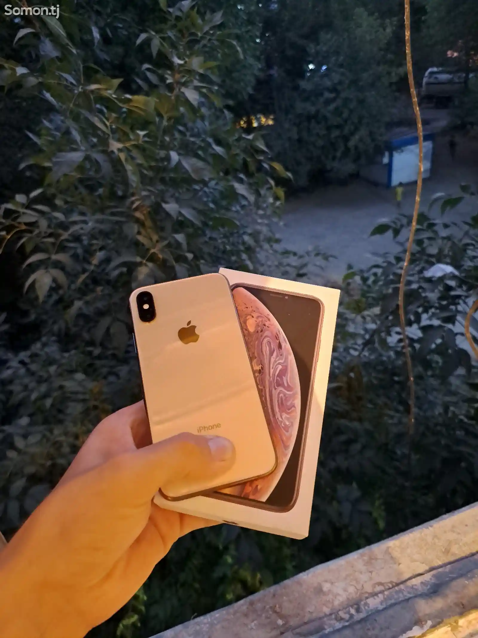 Apple iPhone Xs, 256 gb, Gold-1