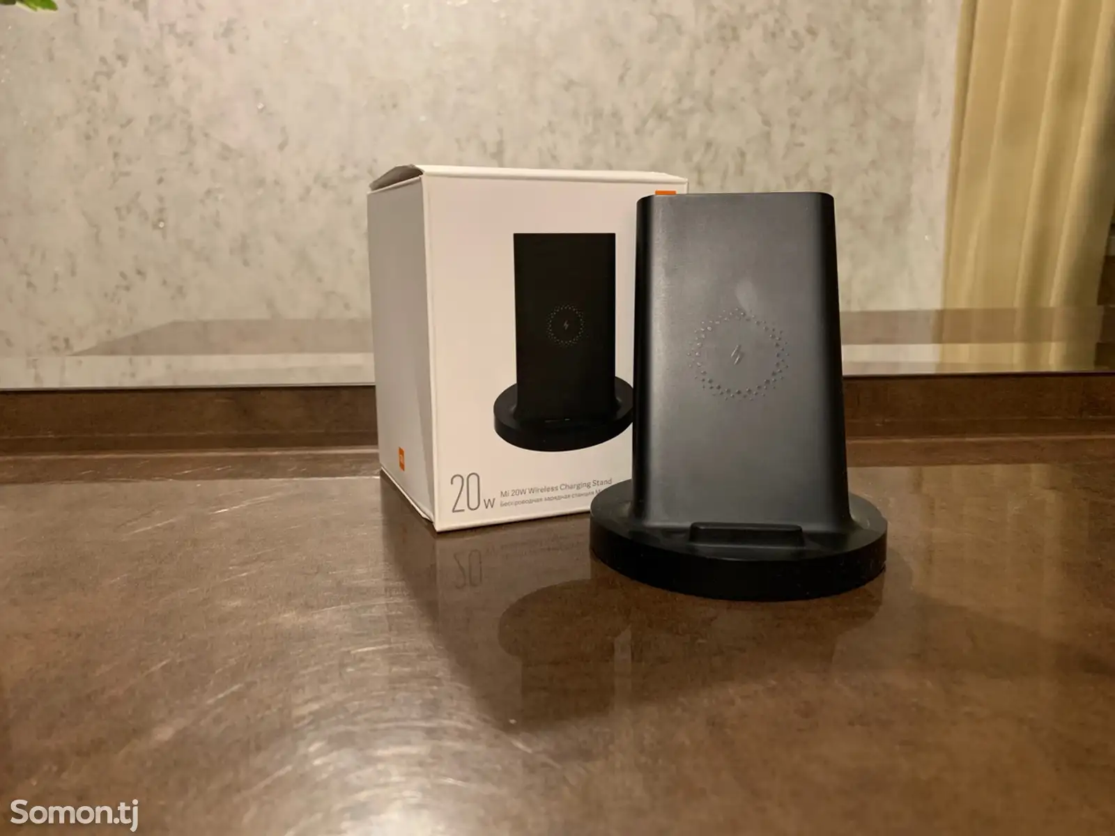 Беспроводной зарядник Xiaomi Mi 20W Wireless Charging Stand-1