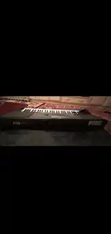 Синтезатор Yamaha Korg Pa 600-4