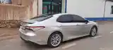 Toyota Camry, 2018-8