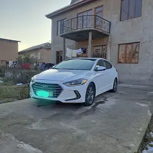 Hyundai Elantra, 2017