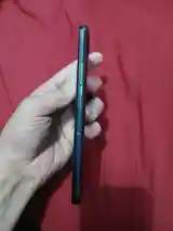 Телефон Realme-4